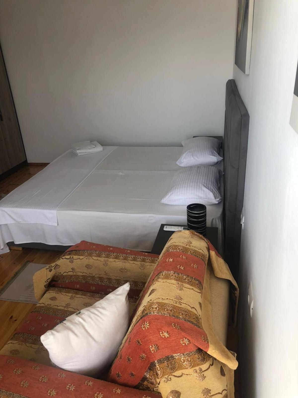 Mona'S Guesthouse Σαράντα Εξωτερικό φωτογραφία